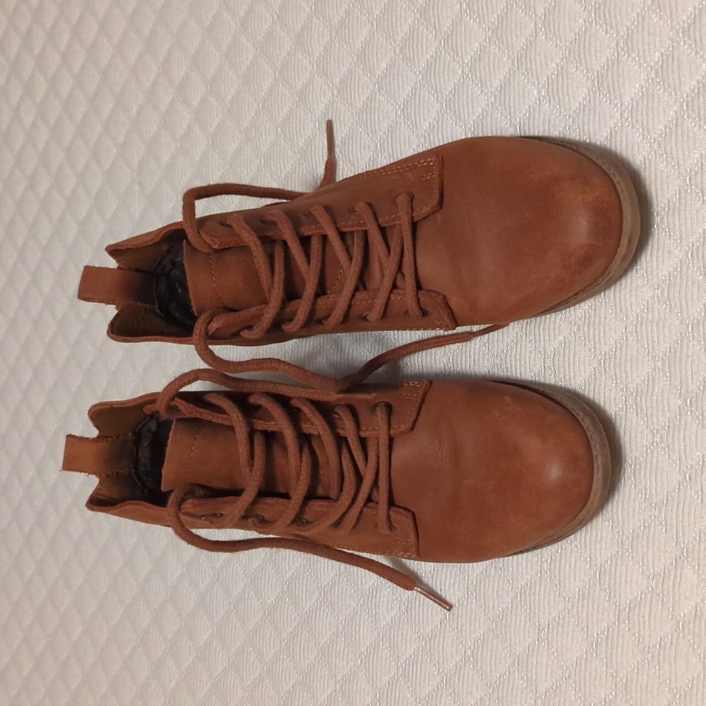Steve Madden shoe